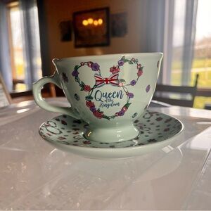 Minnie Mouse Queen of the Kingdom Teacup and Saucer from Epcot UK NWOT